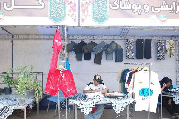 افتتاح نمایشگاه دهه ولایت در بوستان زیتون شهر قیامدشت