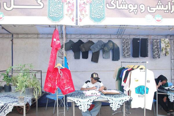 افتتاح نمایشگاه دهه ولایت در بوستان زیتون شهر قیامدشت