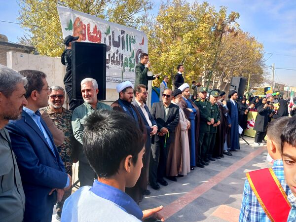 راهپیمایی روز 13 آبان در کوچه‌های شهر رضویه