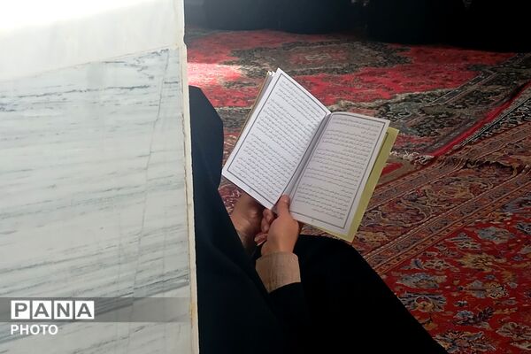 طنینِ دعای عرفه در آستانِ دوست