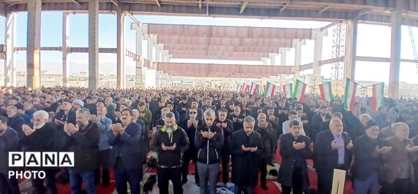 برپایی نماز عید فطر در مصلی ساوجبلاغ