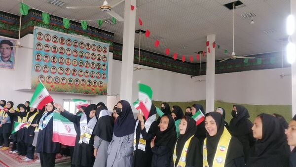 جشن روز دانش آموز دختران دبیرستان حضرت فاطمه و حضرت رقیه در مهدیه شهر بار نیشابور 