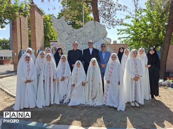 طنین اندازی سرود دختران میقات در مقتل شهید آرمان علی وردی