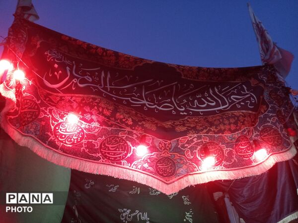 اقامه نماز جماعت همراه با اجتماعات شبانه در حسینیه شهدای شهر بار نیشابور