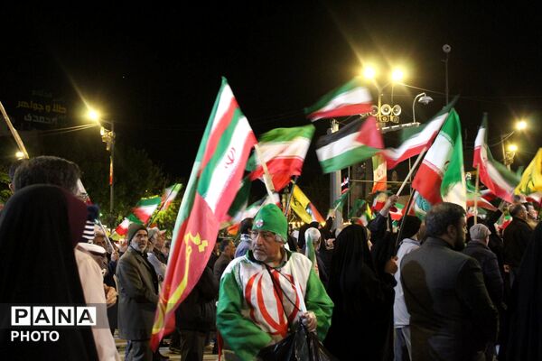 تجمع گسترده شهروندان بجنورد در حمایت از اقتدار کشور
