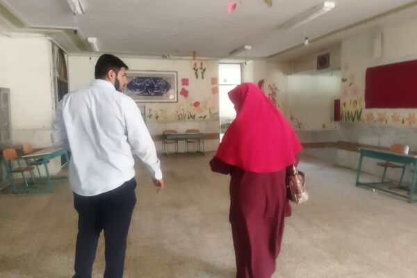 بازدید گروه جهادی از مدارس کم برخوردار ناحیه ۴ شیراز در جهت تحقق عدالت آموزشی 