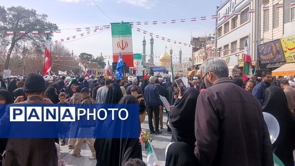 جلوه هایی از راهپیمایی جشن پیروزی انقلاب در شهر قم