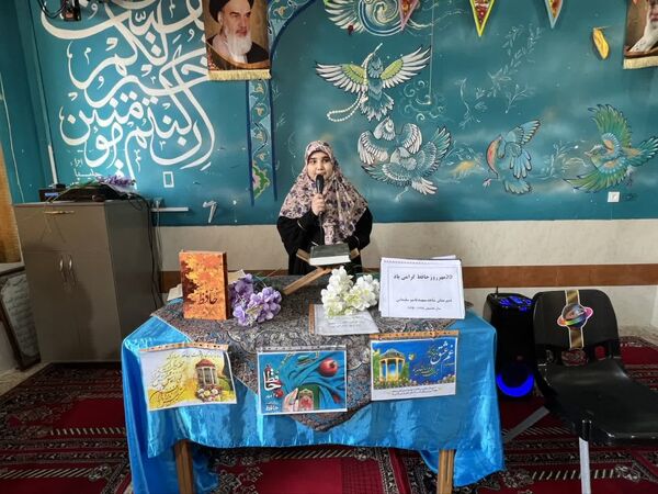 مراسم بزرگداشت روز حافظ در دبیرستان شاهدشهید قاسم سلیمانی