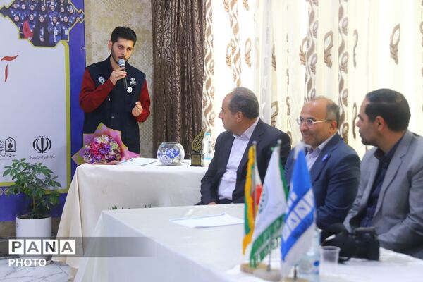پانا؛ روایت ۲۴ سال آگاهی در قاب مانور رسانه‌ای آذربایجان شرقی