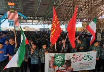 روزی که تاریخ در مدرسه تعطیل نشد