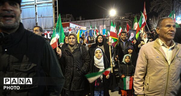 خروش شبانه کرمانشاه در عشق به ایران