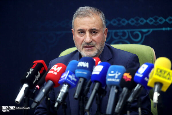 امضای تفاهم نامه همکاری ساخت گلزار شهدای میناب