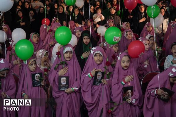اولین جشن تکلیف دخترانه در تجمعات شبانه
