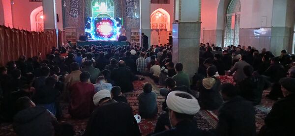 اعتکاف دانش‌آموزی مسجد مصلی اصفهان