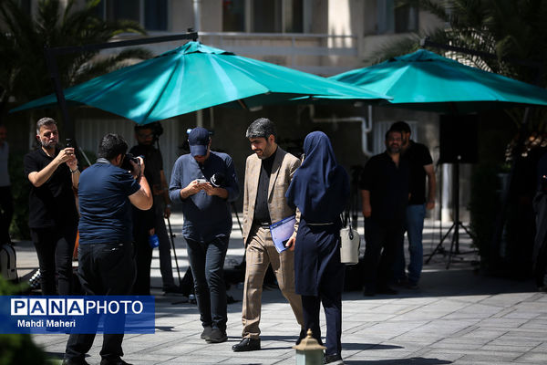 حاشیه جلسه هیات دولت - 27 تیر