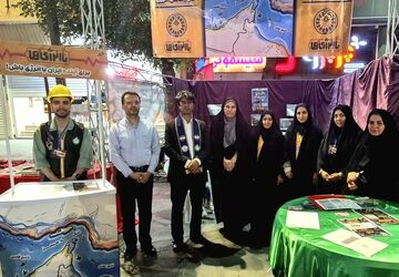 غرفه باانرژی‌ها؛ سنگر نوجوانان شمال فارس