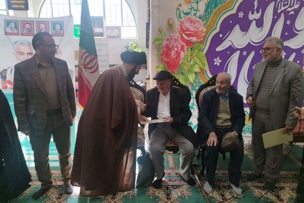 حضور امام جمعه فیروزکوه در جمع معتکفین مساجد شهرستان