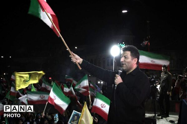 اجتماع بزرگ خانواده معظم شهدا و ایثارگران همراه با مردم در همدان 