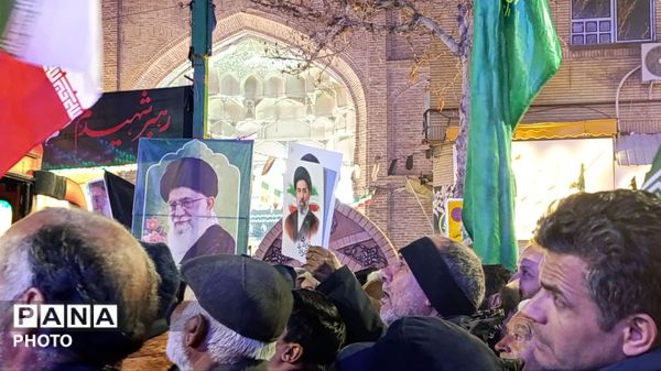 حماسه سازی مردم نیشابور در چهاردهمین روز از شهادت امام خامنه ای