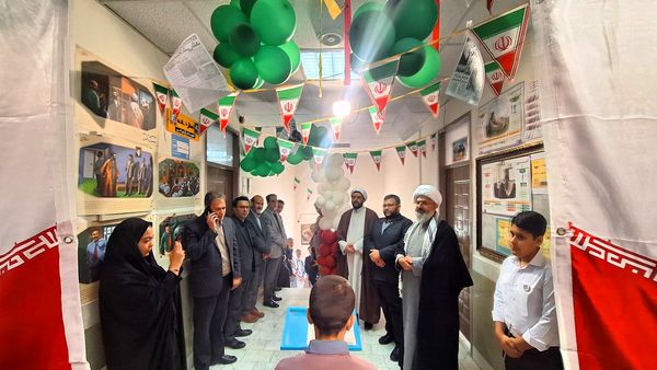 نمایشگاه «مدرسه انقلاب» دبیرستان میثاق