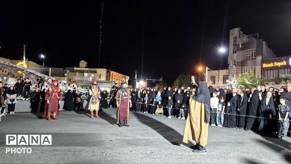تعزیه خوانی در میدان امام خمینی ره شهرستان مرند