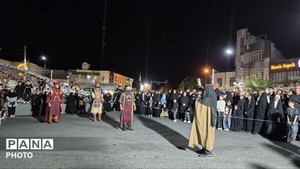 تعزیه خوانی در میدان امام خمینی ره شهرستان مرند