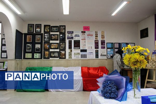 نمایشگاه آثار هنرجویان هنرستان فنی‌وحرفه‌ای دخترانه آفرینش پردیس