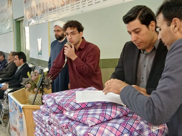 جشن ستارگان و تجلیل از پذیرفته شدگان کنکور ۱۴۰۴ دبیرستان نمونه آیت‌الله خامنه‌ای 