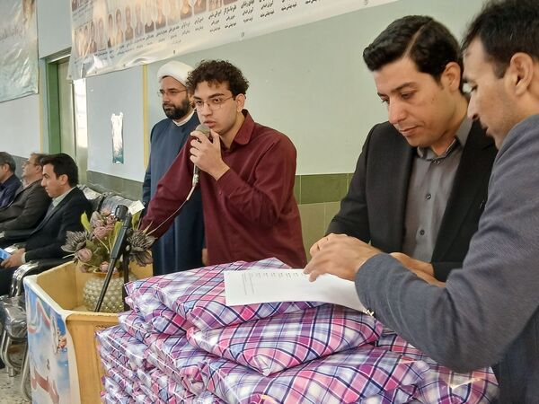 جشن ستارگان و تجلیل از پذیرفته شدگان کنکور ۱۴۰۴ دبیرستان نمونه آیت‌الله خامنه‌ای 