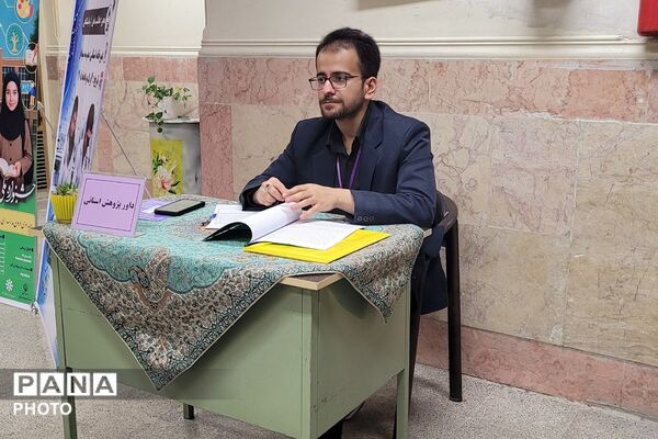 درخشش استعدادهای علمی مرحله استانی دوازدهمین جشنواره نوجوان خوارزمی در بهارستان‌دو