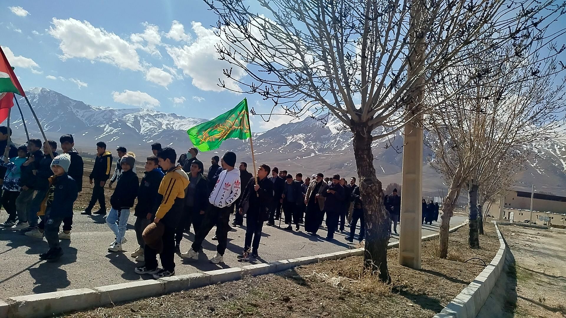 روستای دزک در سوگ ولی امر مسلمین