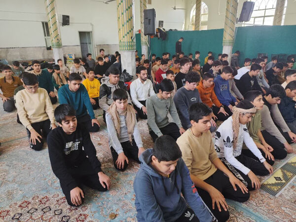 اعتکاف دانش‌آموزی در شهر جعفریه قم
