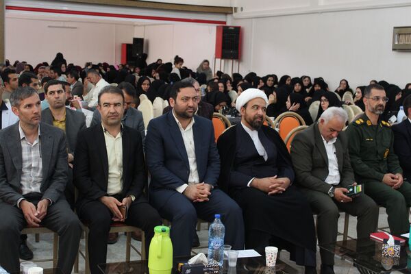 همایش گرامیداشت هفته معلم در شهرستان گرمه