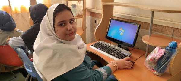 بازدید دانش‌آموزان پیشتاز‌ مدرسه شهید خاقانی از کلاس‌های رایانه کانون سمیه شیروان