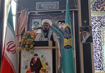 نمازی با لذت پیروزی در شهر سفیددشت اقامه شد 