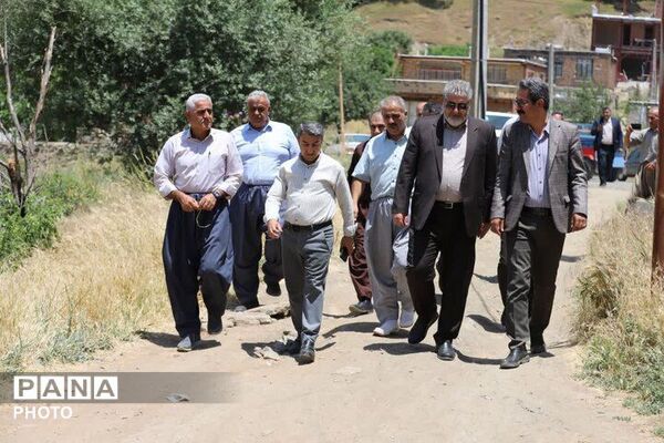 بازدید فرماندار مریوان از مواکب مستقر در پایانه مرزی باشماق