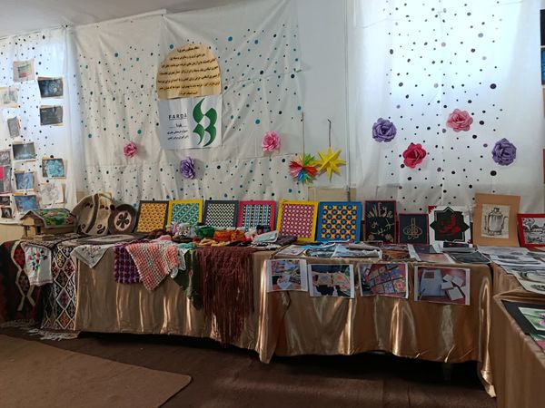 نمایشگاه ماها در دبیرستان فرزانگان