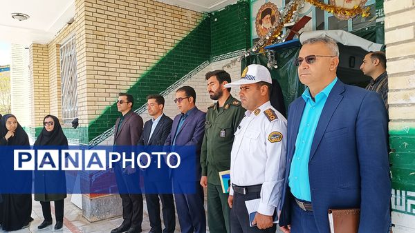 نواخته شدن زنگ سلامت در دبیرستان الزهرا شهرستان مارگون