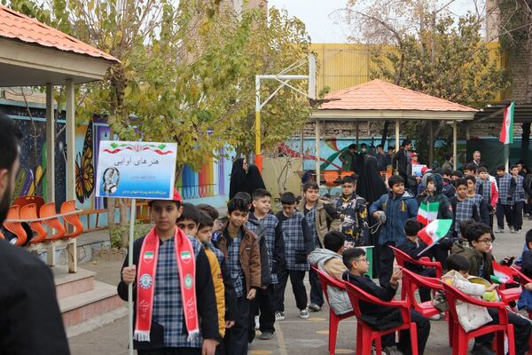  افتتاح جشنواره «امید فردا» در مدرسه شاهد ده دی ورامین