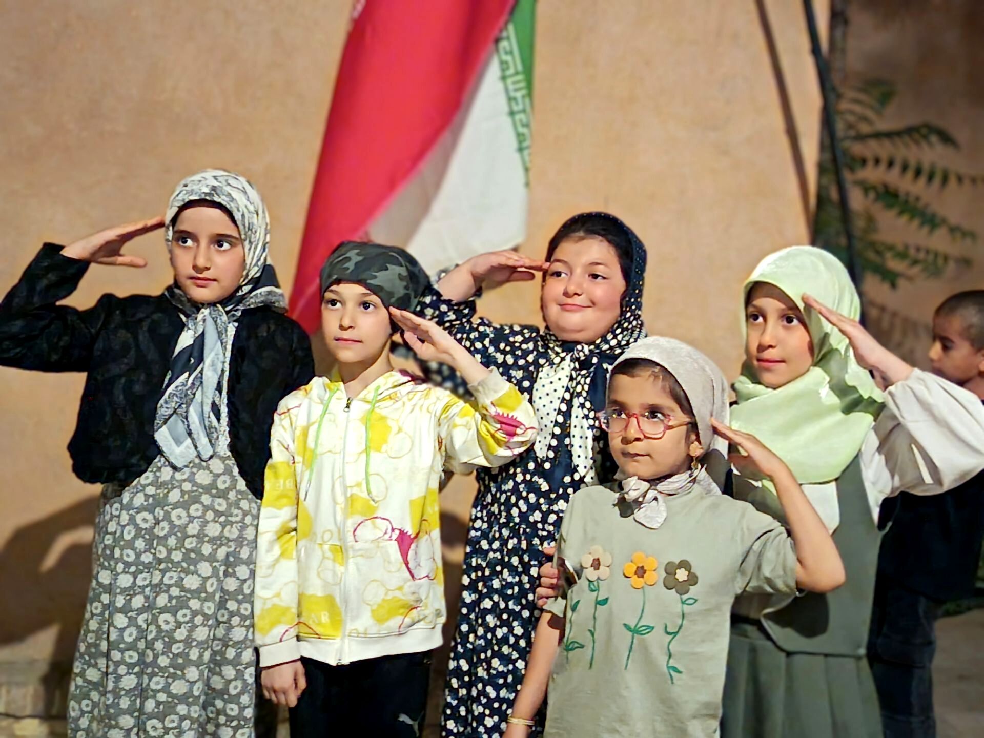 دهه نودی هایی در دل بلوار فضل نیشابور