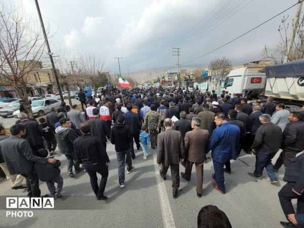  مردم خانمیرزا در سوگ پدر ایران