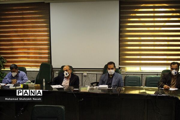 نشست کارگروه ستادطرح ساماندهی و نظارت بر تهیه و توزیع لباس فرم دانش آموزان