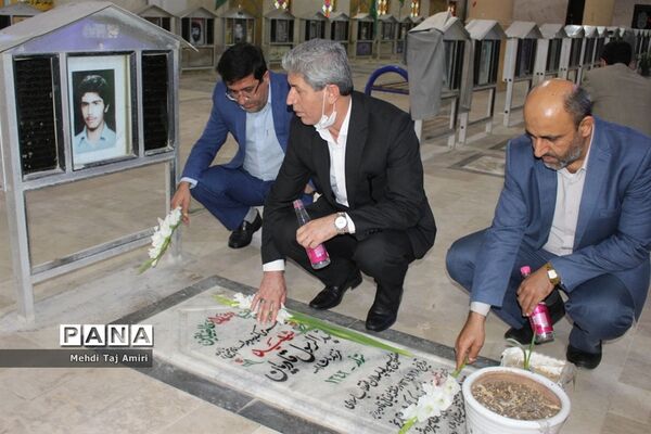 تجدید پیمان معاون جدید پرورشی و فرهنگی آموزش و پرورش استان بوشهر با آرمان های شهدا