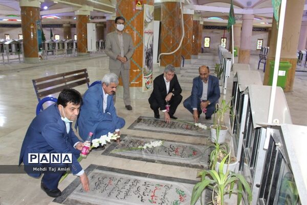 تجدید پیمان معاون جدید پرورشی و فرهنگی آموزش و پرورش استان بوشهر با آرمان های شهدا