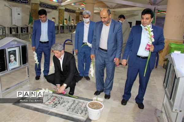 تجدید پیمان معاون جدید پرورشی و فرهنگی آموزش و پرورش استان بوشهر با آرمان های شهدا