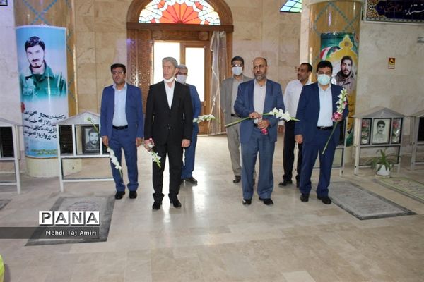 تجدید پیمان معاون جدید پرورشی و فرهنگی آموزش و پرورش استان بوشهر با آرمان های شهدا