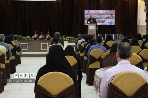 تقدیر از مدافعان سلامت در آباده