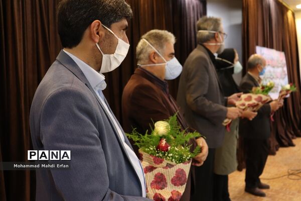 تقدیر از مدافعان سلامت در آباده