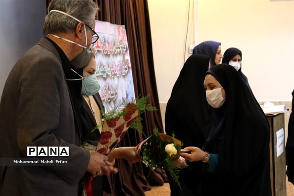 تقدیر از مدافعان سلامت در آباده