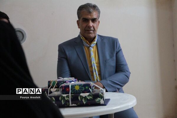 حضورپیشتازان سازمان دانش آموزی خراسان جنوبی دربرنامه زنده تلویزیونی ماه مهربانی